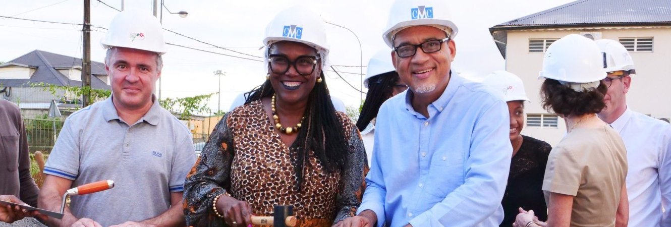 Pose de la 1ère pierre de la résidence Georges Dagonia