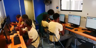 Stage régional, Jeunes en entreprise