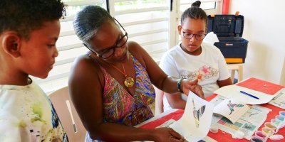 L'atelier d'initiation à la technique des tableaux de sable pour les 7-12 ans