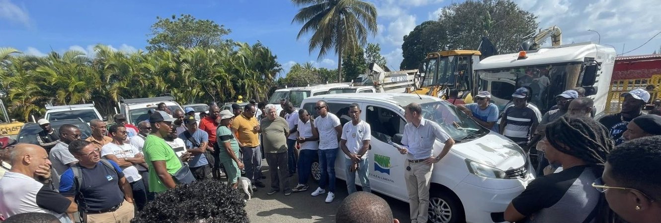 Vente aux enchères des véhicules de la ville de Lamentin