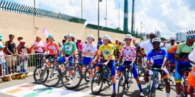 Départ à Lamentin du Tour cycliste 