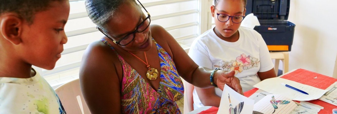 L'atelier d'initiation à la technique des tableaux de sable pour les 7-12 ans