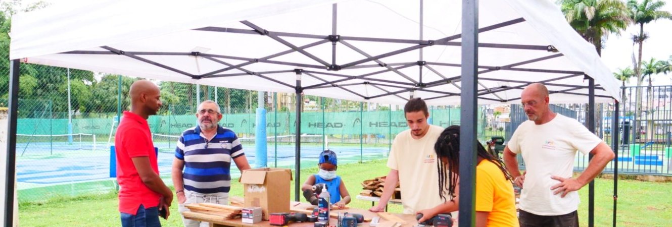 Atelier 2 MAINS EN MAINS