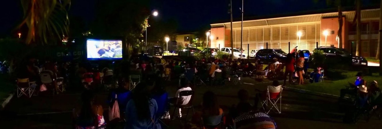 La projection en pleine air