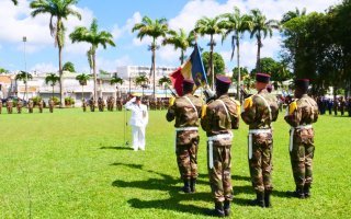 Cérémonie de présentation au drapeau