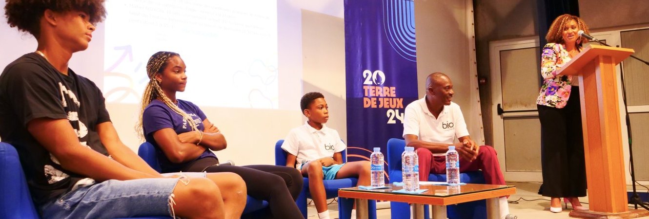 Conférence débat sur le thème SPORT ET ÉTUDES EN EXCELLENCE